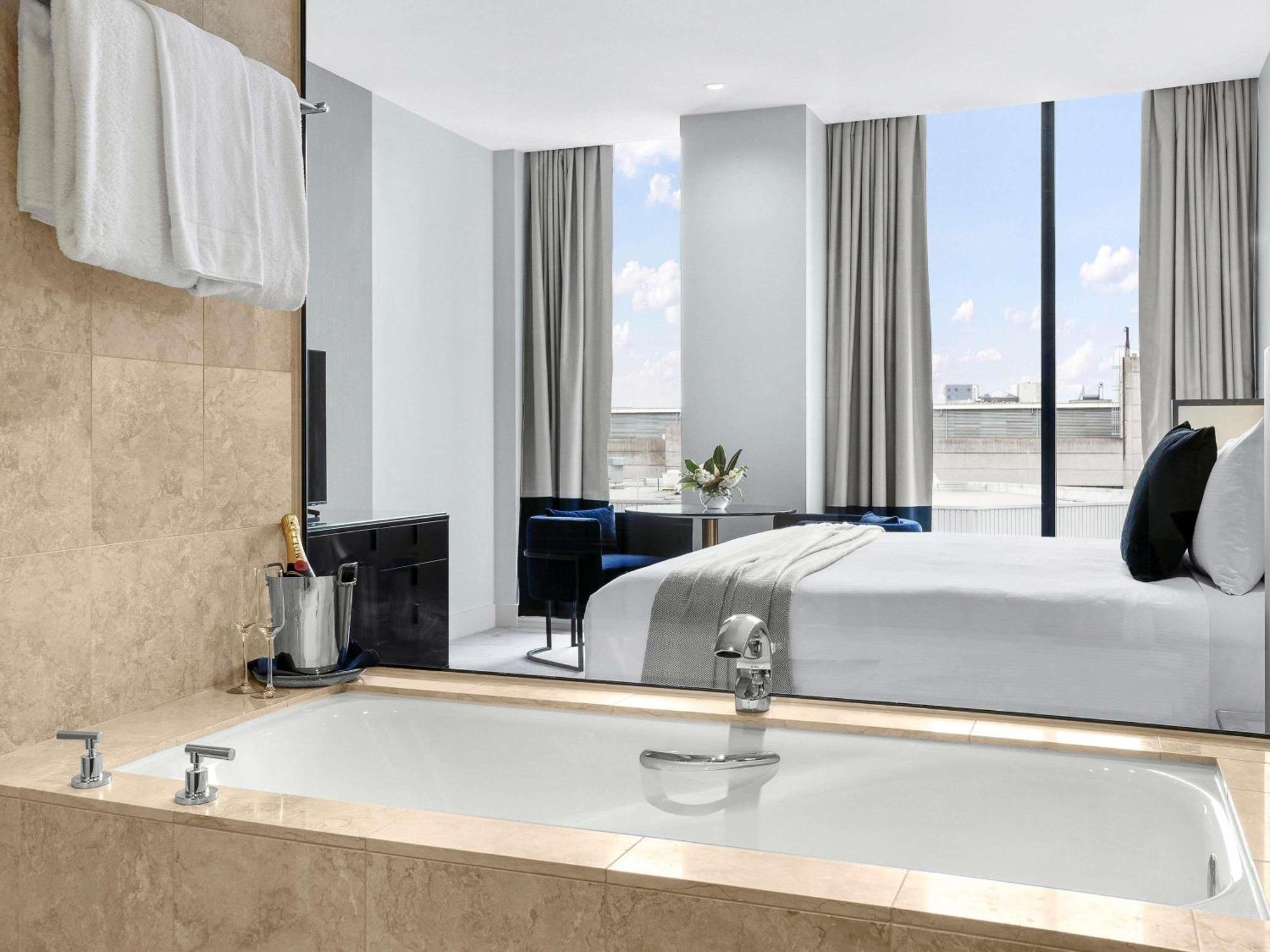 Peppers Premium King Room