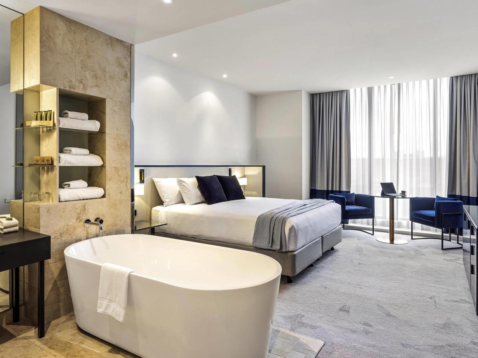 Peppers Premium King Room